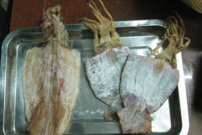 Điểm tên các nguyên liệu dởm dùng để  'chế' thành mực khô