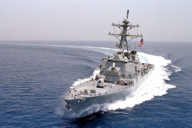 Chiến hạm Mỹ áp sát đảo bị Trung Quốc chiếm đóng trái phép ở Biển Đông
