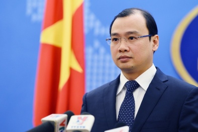 Chiến hạm Mỹ đi quanh đảo Tri Tôn: Việt Nam và Trung Quốc nói gì?