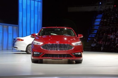 Ford Fusion 2017 chính thức ra mắt thị trường