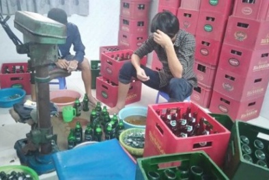 Phá đường dây làm giả hàng ngàn chai bia Sài Gòn ở Long An