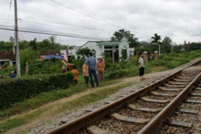 Biểu dương thanh niên hi sinh tính mạng lao vào tàu hỏa cứu người