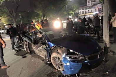 Đi với tốc độ 'bão', siêu xe hơn 7 tỷ 'độc nhất Việt Nam' nát bét