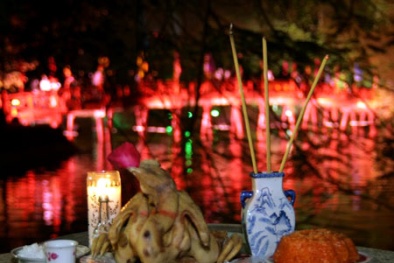 Tại sao cúng Giao thừa phải có gà trống ‘choai’?