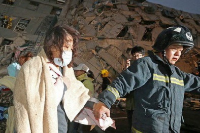 Hướng về 4 đồng bào còn mắc kẹt trong trận động đất 6,4 độ richter ở Đài Loan
