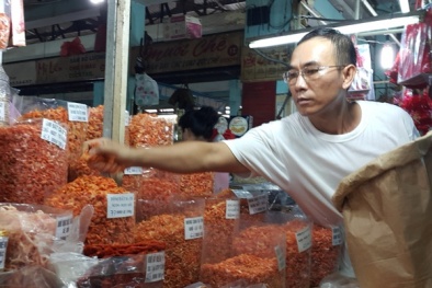 Tôm khô nhuộm phẩm màu: Coi chừng độc!