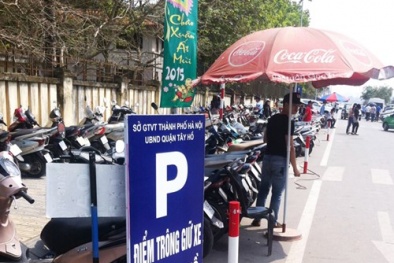 Người dân được gửi xe miễn phí khi đi Phủ Tây Hồ