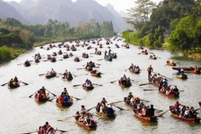 Triệt để xử lý 9 đối tượng 'cò mồi' chèo kéo du khách ở Chùa Hương