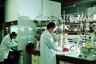 Triển vọng của vật liệu xúc tác quang tự làm sạch trong công nghiệp