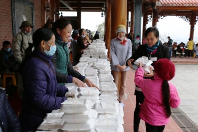 Chùa Ba Vàng chuẩn bị 2 vạn suất cơm chay miễn phí đãi khách 