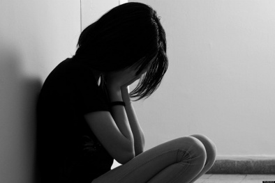 'Vừa giận vừa thương' thiếu nữ uống thuốc rửa bồn cầu tự tử vì tình đêm Valentine