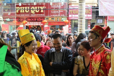 Để được sung túc cả năm, nên làm gì trong ngày vía Thần Tài? 