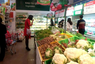 'Hậu' nắng ấm, rau xanh 'đẹp mã' bắt đầu giảm giá