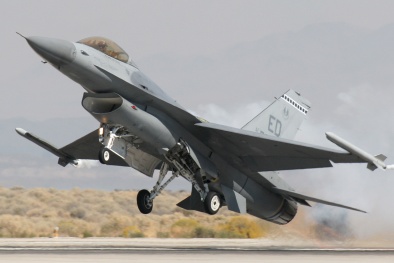 Chiến đấu cơ F-16 Hà Lan lần đầu ‘săn’ IS tại Syria