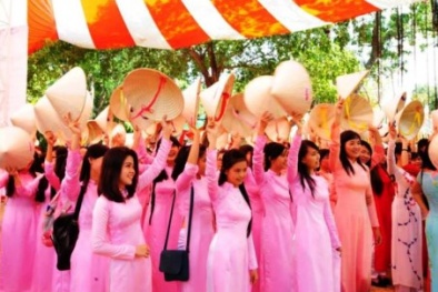 TP.HCM khuyến khích phụ nữ mặc áo dài ngày thường