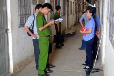 Bàng hoàng phát hiện thi thể trong tư thế treo cổ ở phòng trọ