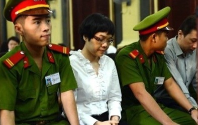 Truy tố nữ Phó phòng giúp sức cho siêu lừa Huyền Như