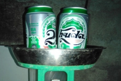 Hàng loạt lon bia Huda bị 'ăn bớt' dung tích