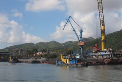 Kho vận và cảng Cẩm Phả: Đảm bảo công tác giao nhận than nhanh chóng, hiệu quả