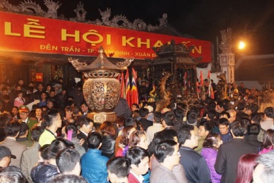 Bạo lực ở lễ hội: Thần thánh không phù hộ kẻ lười, người ác!