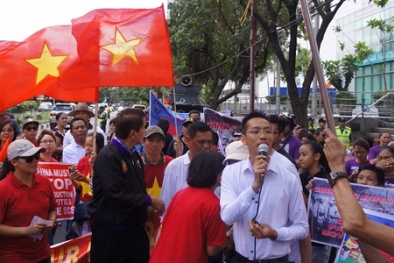 Sinh viên Việt tại Philippines biểu tình phản đối Trung Quốc quân sự hóa Biển Đông