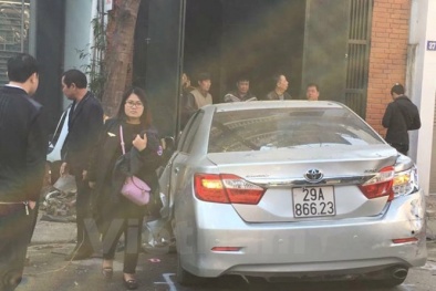 Cô gái ngồi trong xe Camry tông chết 3 người ở Long Biên bất ngờ lên tiếng