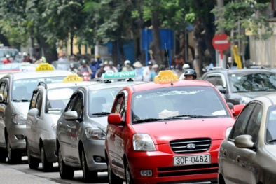 Nhiều hãng taxi đồng loạt giảm giá cước