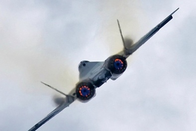 Mỹ mới nghiên cứu tiêm kích 6, Nga 'khoe' đang phát triển tiêm kích 7