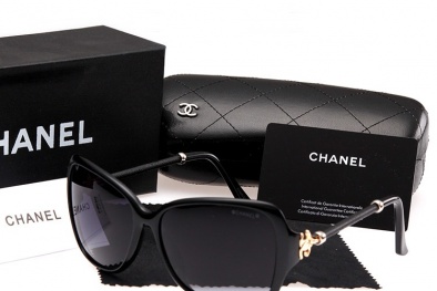 Cách phân biệt kính thật, giả đơn giản bằng mắt thường