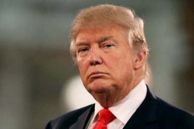 Tỉ phú Donald Trump bị 'người nhà' chống đối