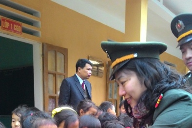 Công an Hà Nội và Canon mang niềm vui tới trường tiểu học Xín Cái-Hà Giang