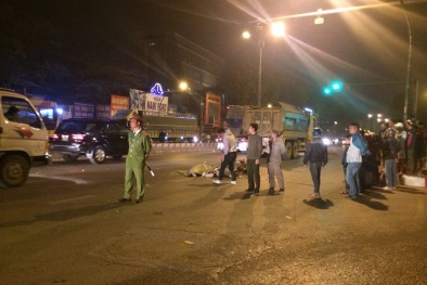 Đâm vào đuôi xe tải, nam sinh tử vong tại chỗ