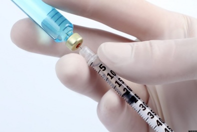 Tiêm vaccine Quinvaxem 3 tiếng, bé gái sốt cao rồi tử vong
