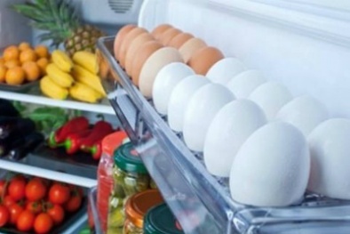 Nguy cơ rối loạn đường ruột vì bảo quản trứng ở cánh cửa tủ lạnh