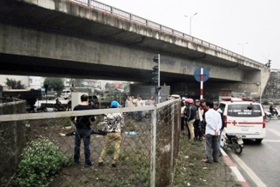 Vì đâu thanh niên tử vong bên xe máy dưới chân đường lên cầu Thanh Trì?
