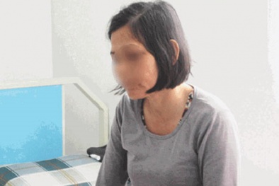 Ra tay dã man với người yêu của cha vì mẹ chưa mãn tang