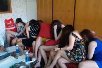 Triệt phá tiệm hớt tóc 'sung sướng' giá 1 triệu đồng/lần