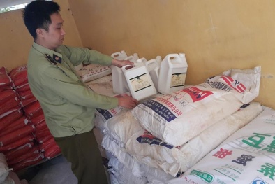 Hơn 4 tấn phụ gia thực phẩm Trung Quốc làm bim bim bị thu giữ