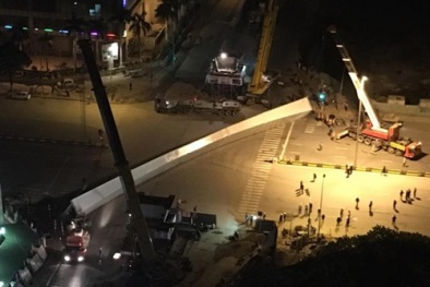 Kinh hoàng: Dầm thép hàng chục tấn rơi trên đường Trần Duy Hưng