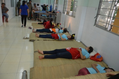 86 công nhân nhập viện vì ngộ độc thực phẩm