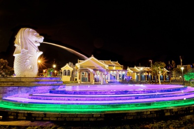 Đại sứ nhỏ nhất Làng trẻ SOS thế giới hát quốc ca Việt Nam tại Asia Park