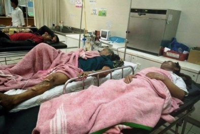 Tin tức thời sự 24h ngày 18/3: Tàu cá nổ tung hất văng 8 ngư dân xuống biển