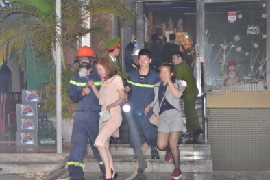 Cháy lớn tại quán karaoke, 22 người đã được giải cứu