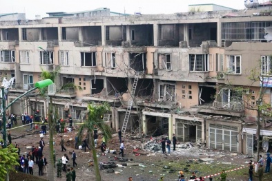 Vụ nổ chấn động quận Hà Đông do người thu gom đồng nát cưa ‘vật lạ’?