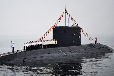 Nga 'thả xích' tàu ngầm tấn công Hố đen đại dương 636.3 thứ 5