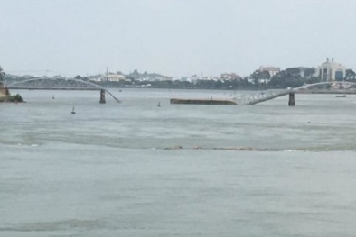 Sà lan tông sập cầu Ghềnh: Bắt chủ giao tàu kéo sà lan cho người không bằng lái