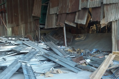 Sập giàn giáo đè chết 2 người ở Sài Gòn: Do gác đỡ không chịu được sức nặng?