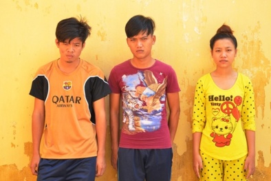 Tiếp viên 'nhí' quán karaoke 'táo tợn' gọi người đến đâm khách