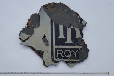 Nhà khảo cổ học Nam Phi phát hiện mảnh vỡ mới nghi của MH370