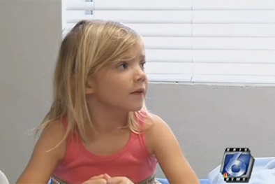 Phút chiến đấu với ‘thủy thần’ để cứu mẹ của anh hùng nhí 5 tuổi